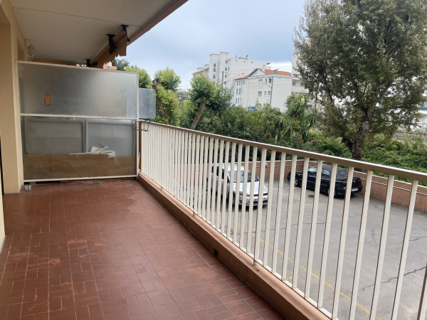 Offres de location Appartement Antibes 06160